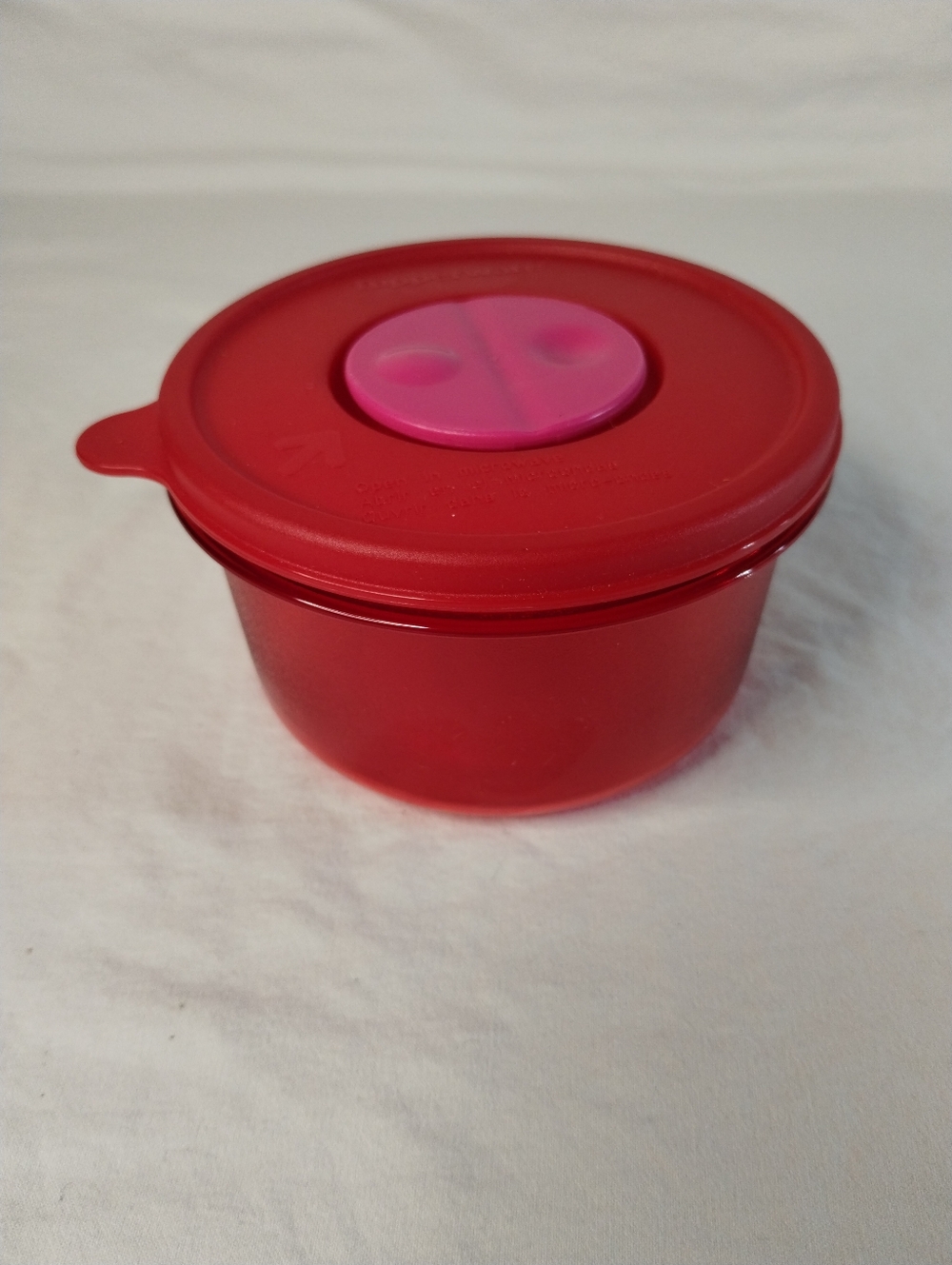 Tupperware Rock 'N Serve 1.5 Cup NEW RETIRED STOCK